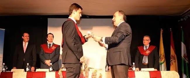 IMPOSICION DE BECAS COLEGIO MONTECALPE