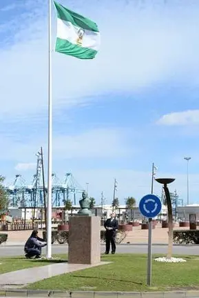 Reposici&oacute;n bandera Andaluc&iacute;a