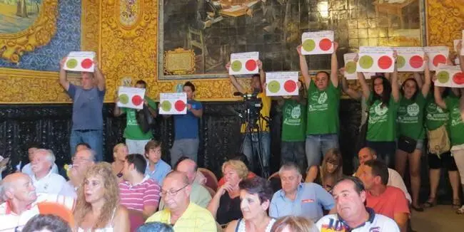 IU apoyo a Plataforma Hipotecas, Jul2013 (1)