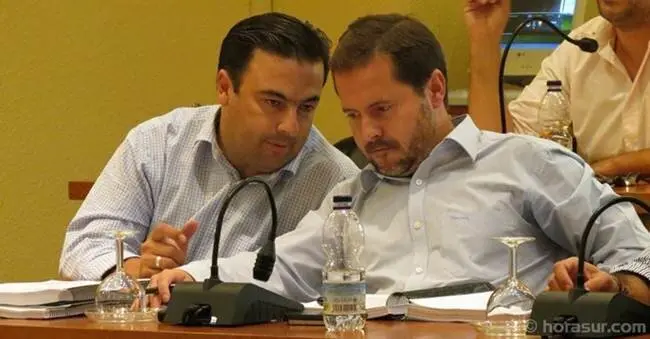 Gil y Lara debaten en un Pleno, Oct2013