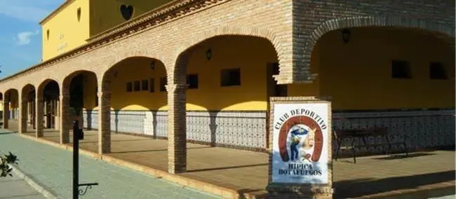 Fachada Botafuegos Club Hipico