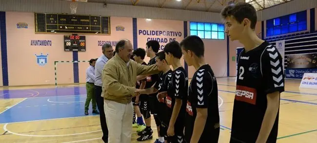 Balonmano saludo a jugadores