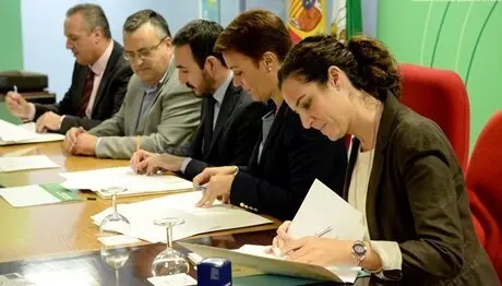 firma comvenio junta sobre menores infractores