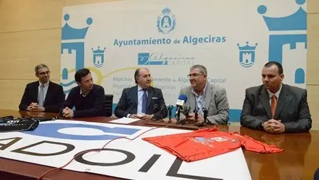 Rueda de prensa presentaci&oacute;n del nuevo patrocinador del Club Balonmano Ciudad de Algeciras
