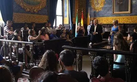 2-VISITA AL SALON DE PLENO ORQUESTA FRANCESA