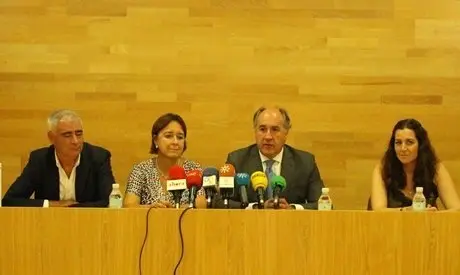 RUEDA A CARGO DEL ALCALDE Y LA DIRECTORA GENERAL DE FAMILIA E INFANCIA