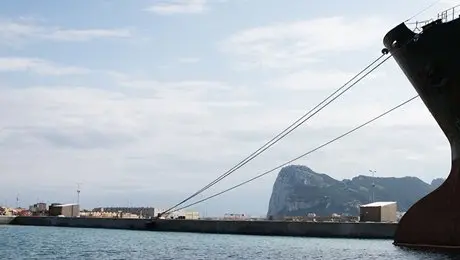gibraltar-y-barco