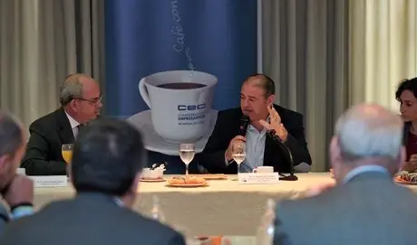 047Cafe&igrave; con D. Jorge Romero Salazar Alcalde de Los Barrios 27-10-2015