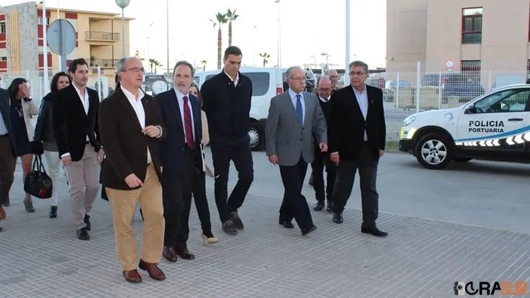 S&aacute;nchez visit&oacute; el Puerto y dijo sentirse impresionado
