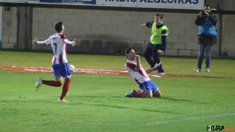 Maiquez celebra su gol