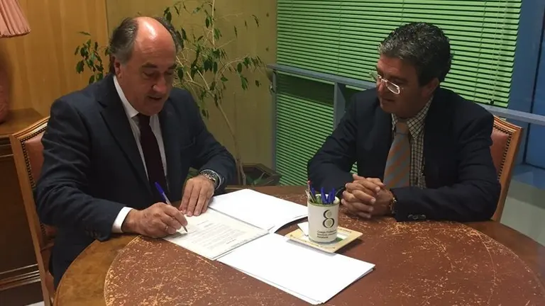 Firma del convenio en C&aacute;diz