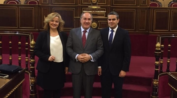 Los tres senadores populares en la C&aacute;mara Alta