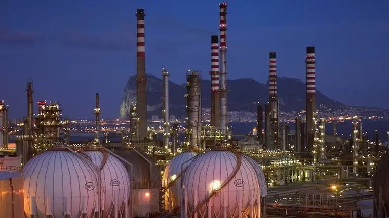 Refiner&iacute;a-de-San-Roque