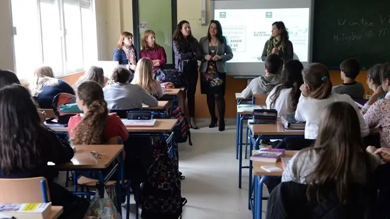 IES LEVANTE PRESENTACION CAMPANA EL AMOR NO SE MIDE