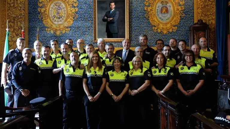 2-RECONOCIMIENTO A AGENTES DE LA POLICIA LOCAL(1)