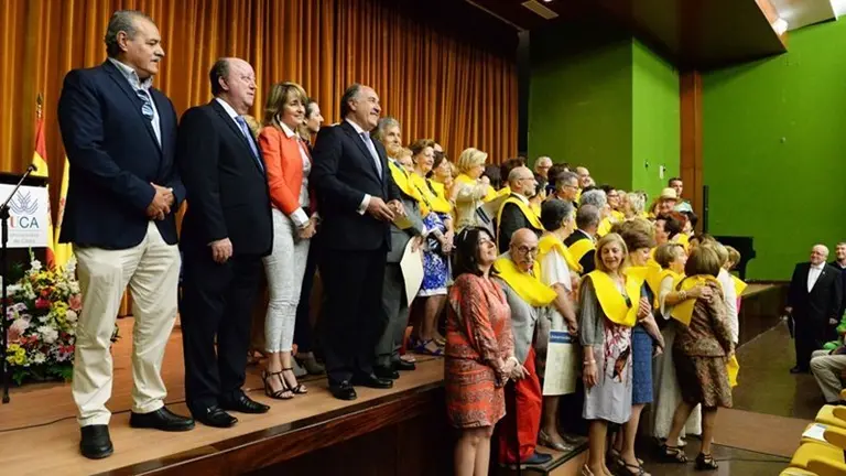 GRADUACION ALUMNOS DE AULA UNIV. DE MAYORES
