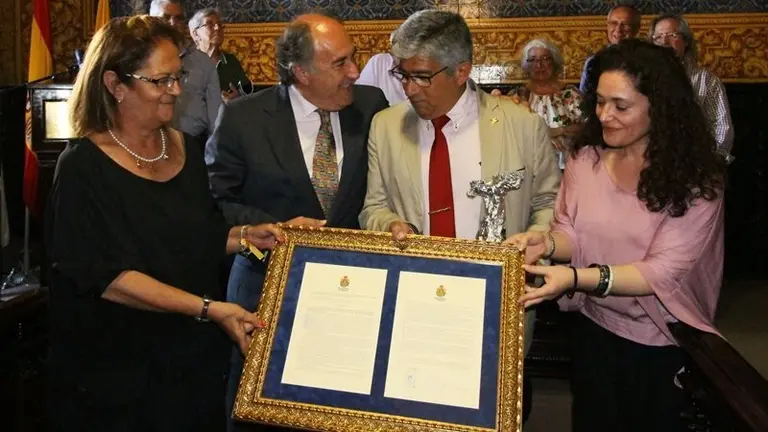 ACTO DE ENTREGA DE GALARDON ESPECIAL DE PURA CEPA (1)