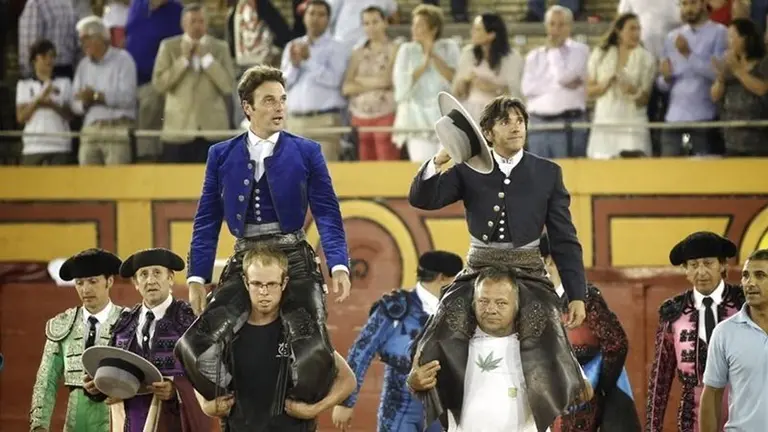 Cartagena y Ventura Foto Arjona Toros Rejones