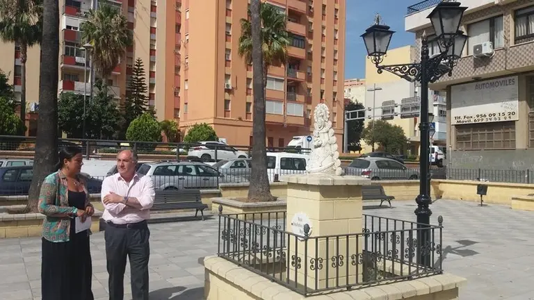 Plaza Virgen del Roc&iacute;o