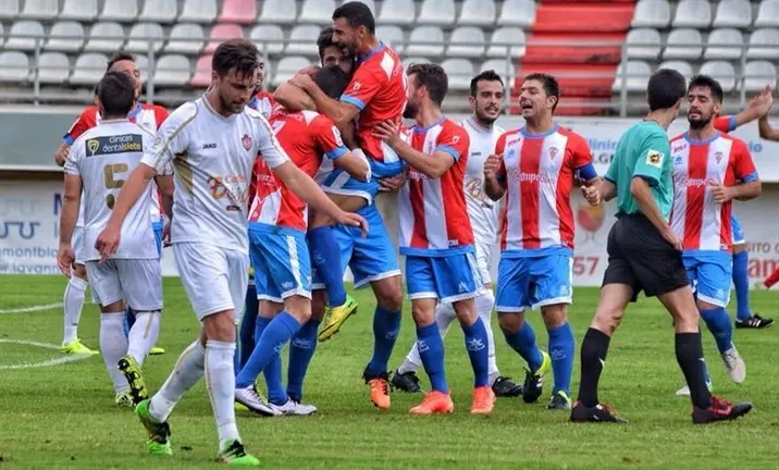 Gol del Algeciras, Foto Mart&iacute;n Gil