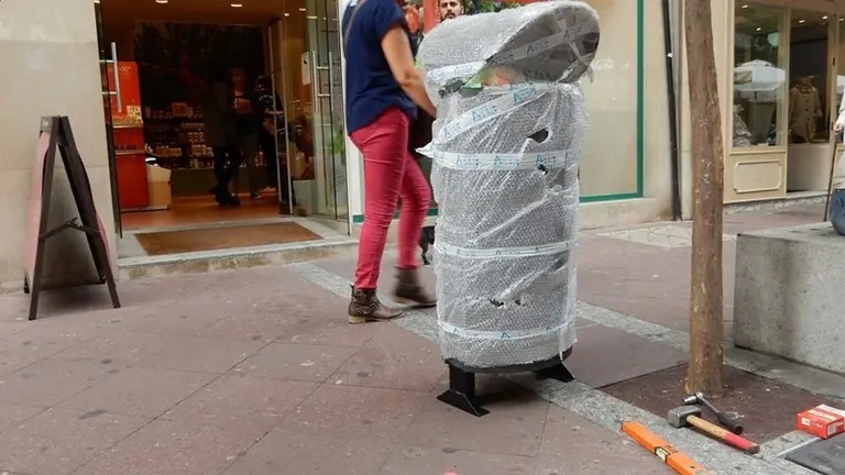 Nuevas papeleras para la calle Ancha