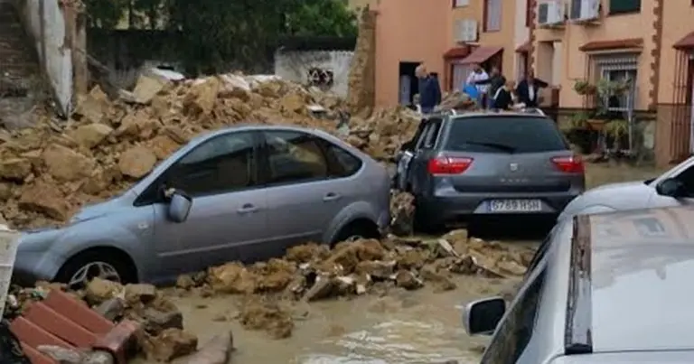 Las lluvias ca&iacute;das han dejado mas de un centenar de incidencias en la comarca, sobre todo en Los Barrios y San Roque (6)