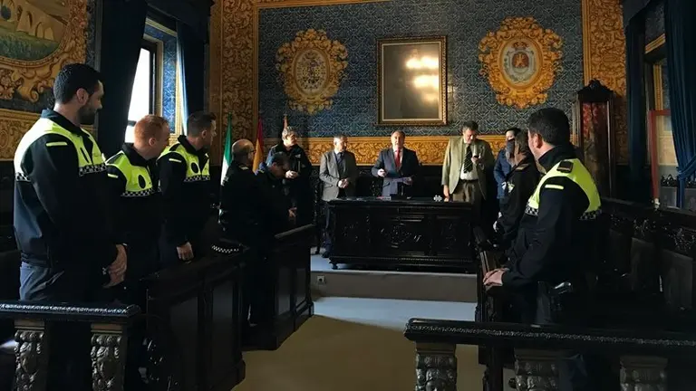TOMA POSESION POLICIAS 2