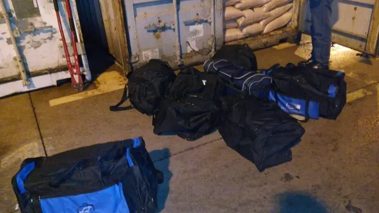 Coca&iacute;na oculta en un contenedor en Algeciras