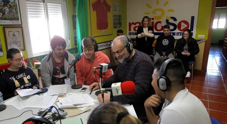 No me gustan los lunes prensa 1