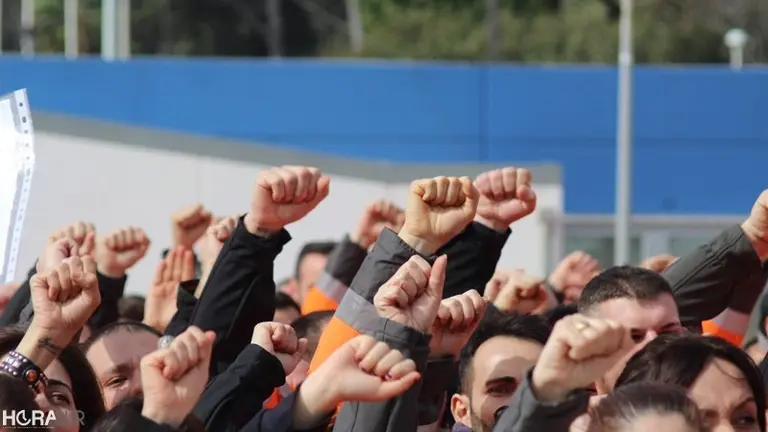 El naranja ha tomado Algecoras para demostrar la unidad de la estiba ante la amenaza de Europa y el Gobierno (25)