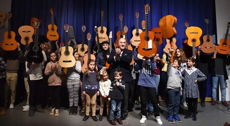 GUITARRAS AL CIELO