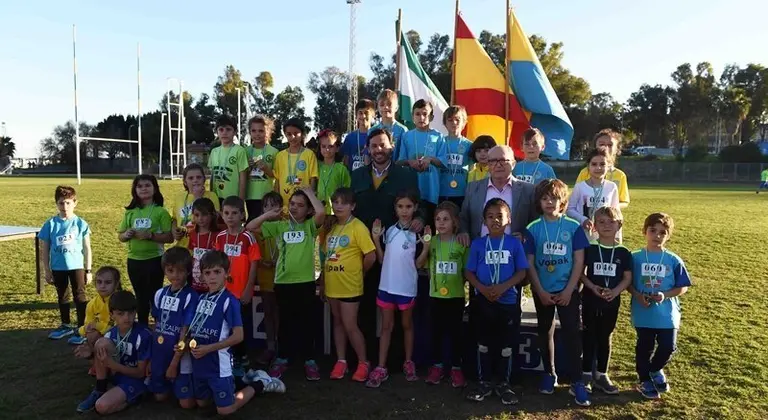 ENTREGA DE MEDALLAS DE LOS JUEGOS MUNICIPALES DE ATLETISMO