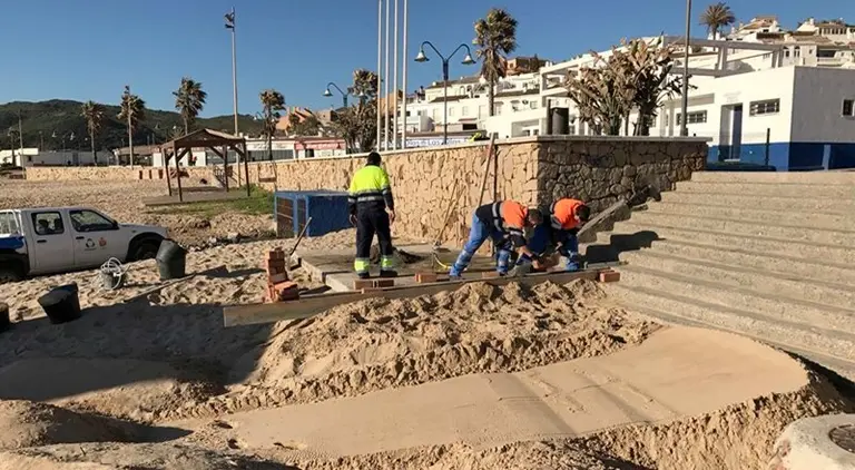 ARREGLO DUCHAS PLAYAS
