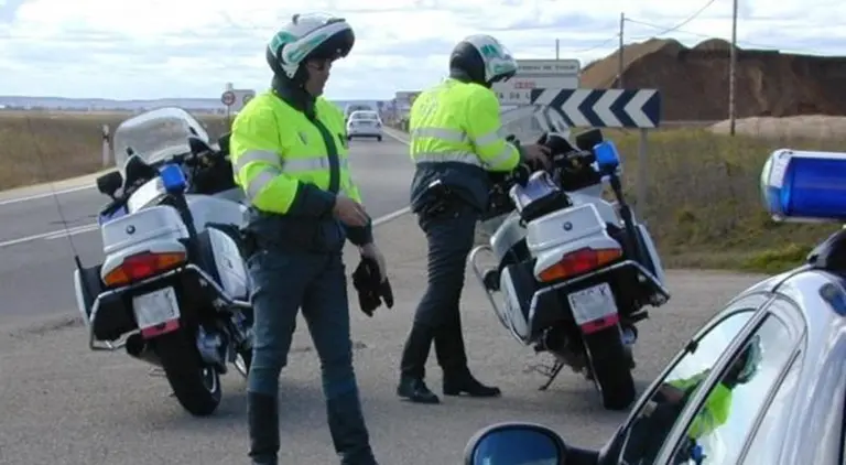 Agentes de Tr&aacute;fico de la Guardia CIvil