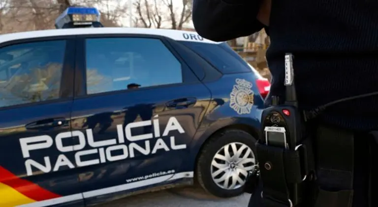 Policia Nacional veh&iacute;culo