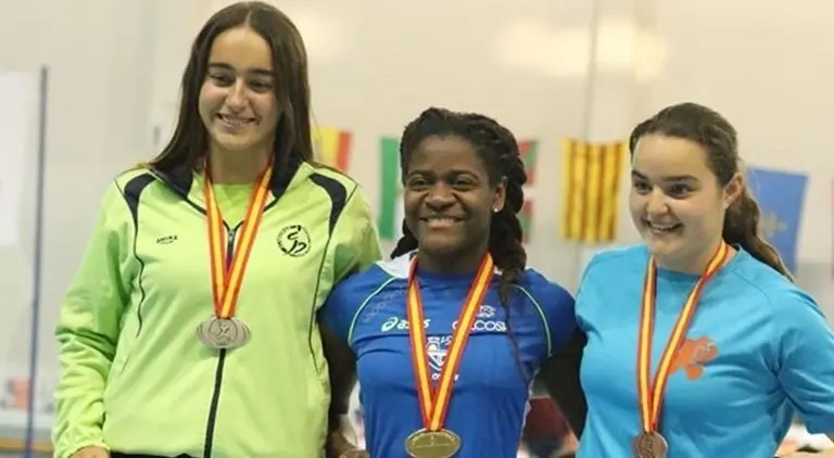 Alba Martinez en el podio