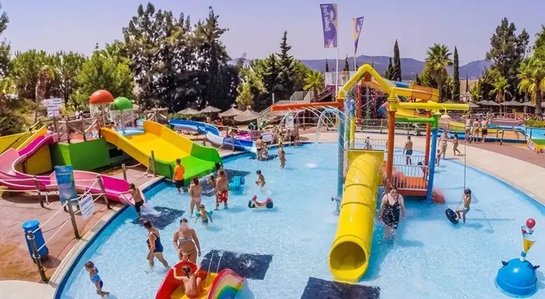Bahia Park piscina