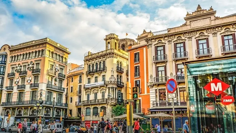 barcelona-2176452_1280