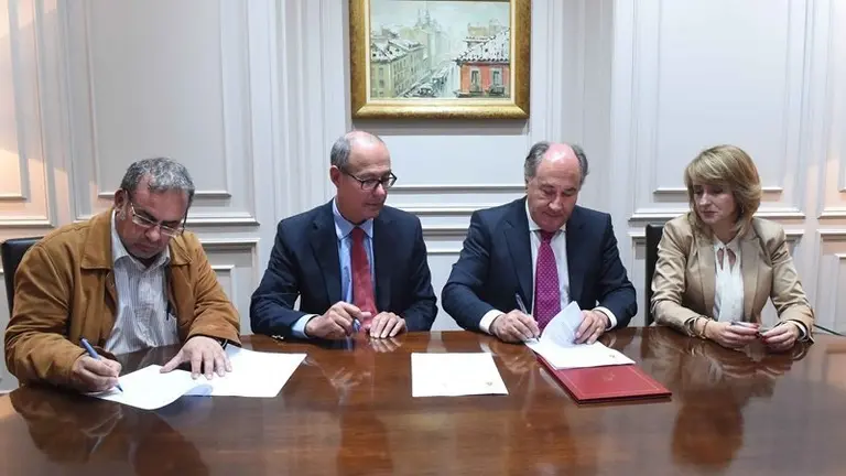 FIRMA CONVENIO CEPSA 3