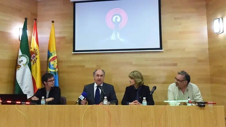 PRESENTACION DEL LIBRO DE FRAN MONTES Y JUAN EMILIO RIOS VERA MIDNIGHTS COLOURS