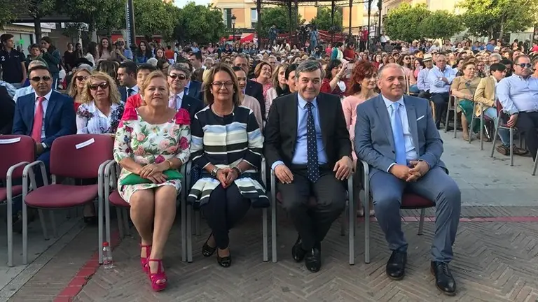 EDILES MUNICIPALES EN CORONACI&Oacute;N FERIA DE LOS BARRIOS