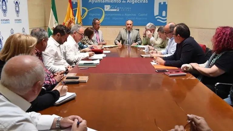 REUNION CON VECINOS DE TORRE ALMIRANTE