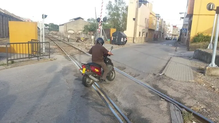 Paso a Nivel La Perlita