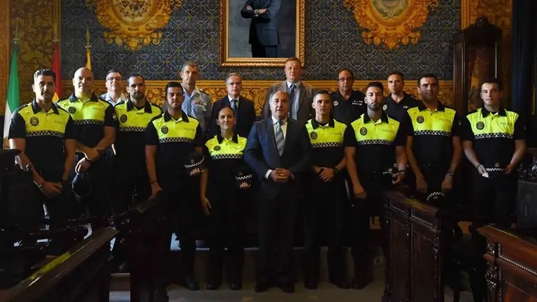 TOMA DE POSESION DE NUEVE NUEVOS AGENTES DE LA POLICIA LOCAL