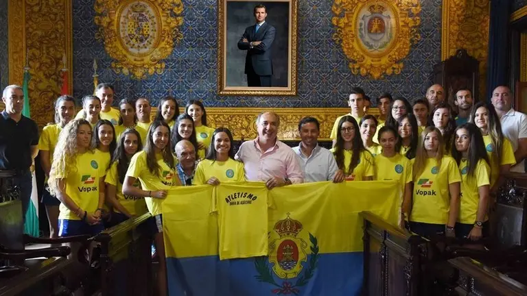 RECEPCION EQUIPO FEMENINO ATLETISMO