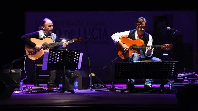CONCIERTO DE AL DI MEOLA WORLD SINFONIA