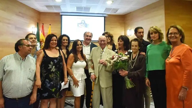 CONFERENCIA DE LA PERIODISTA GLORIA MASALLA HOMENAJE A FLORES EL GADITANO
