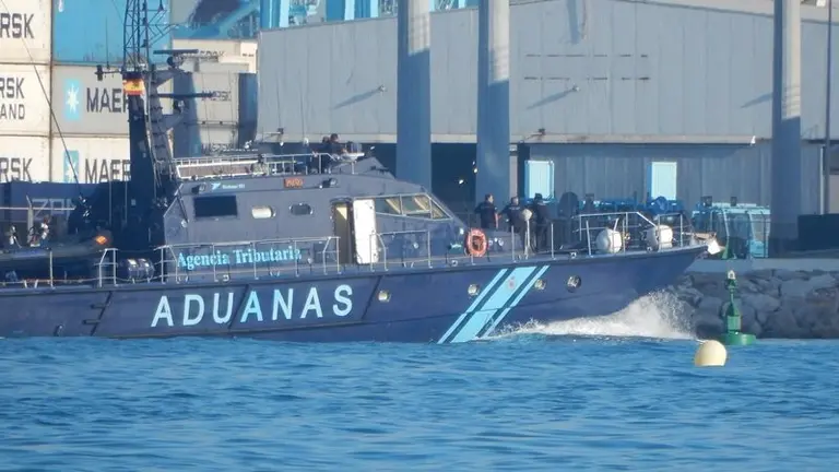 Embarcaci&oacute;n de Aduanas