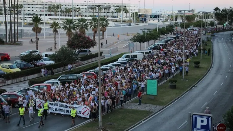 Imagen de la marcha por la avenida Virgen del Carmen