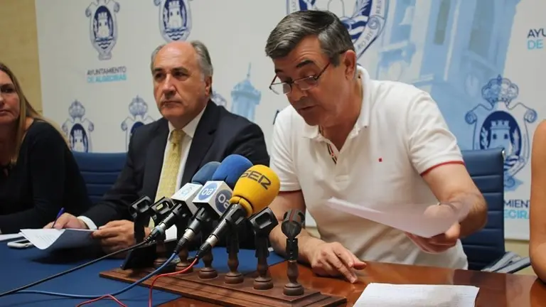 Fern&aacute;ndez, junto a Landaluce, en rueda de prensa Sep2017